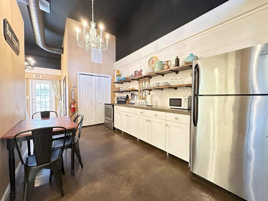 Haven At Hazel~Downtown Loft Apartamento Demorest Exterior foto