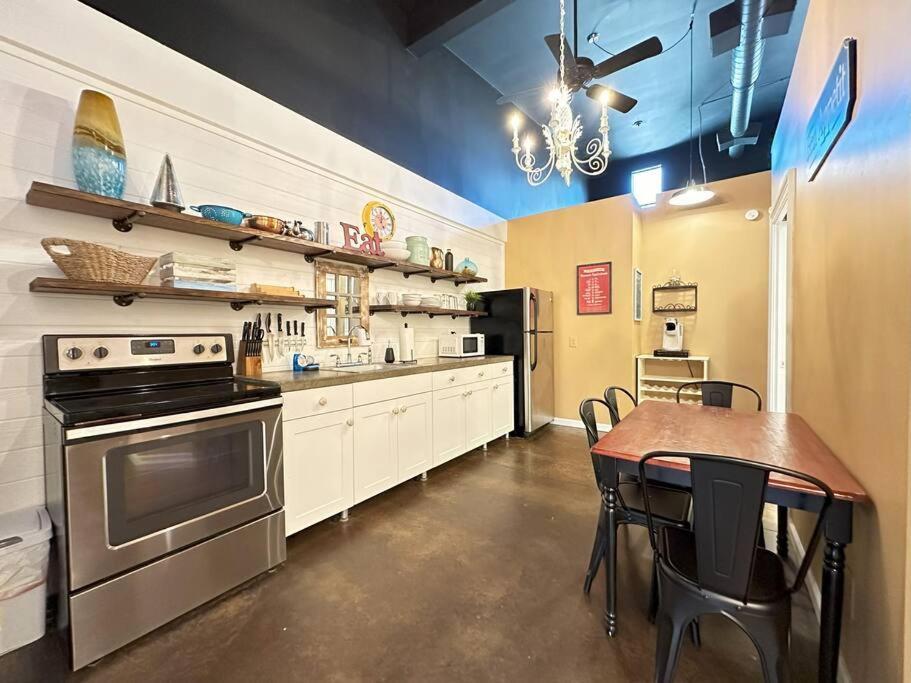 Haven At Hazel~Downtown Loft Apartamento Demorest Exterior foto
