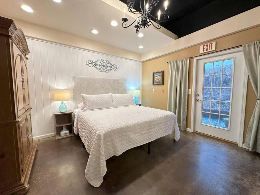 Haven At Hazel~Downtown Loft Apartamento Demorest Exterior foto