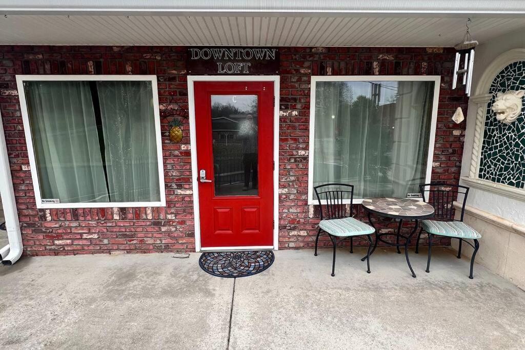 Haven At Hazel~Downtown Loft Apartamento Demorest Exterior foto